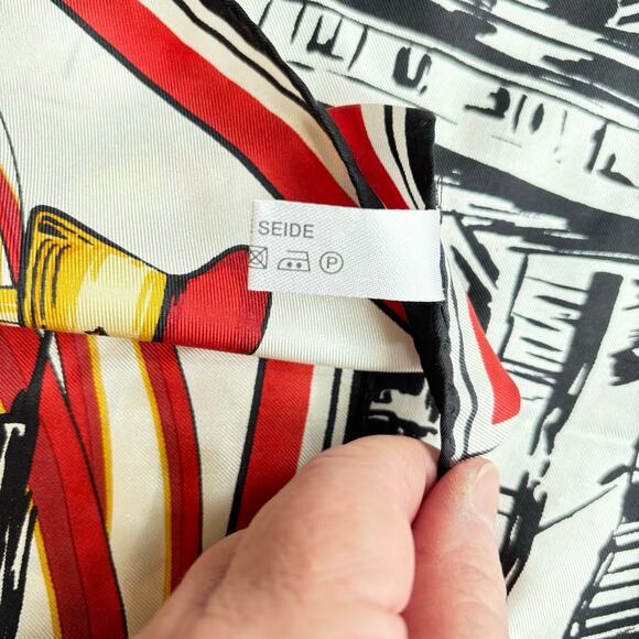 Silk scarf tourist souvenir red black white gold chain landmarks motif Europe - Picture 7 of 11